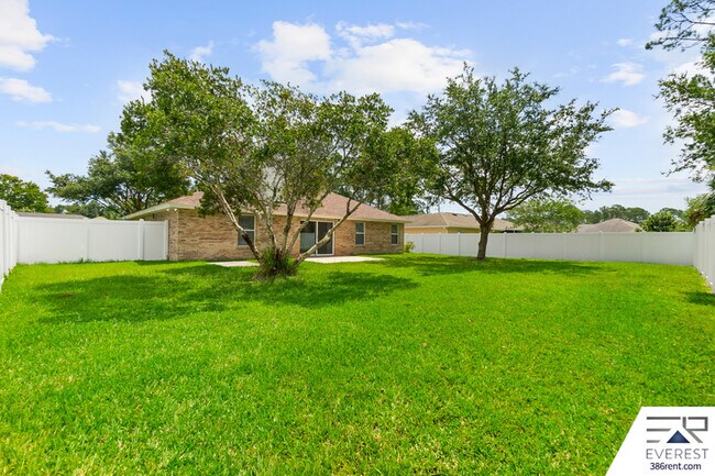 Building Photo - 24 Pittwick Ln
