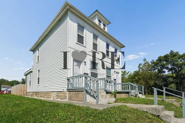 Building Photo - 189 N Central Ave