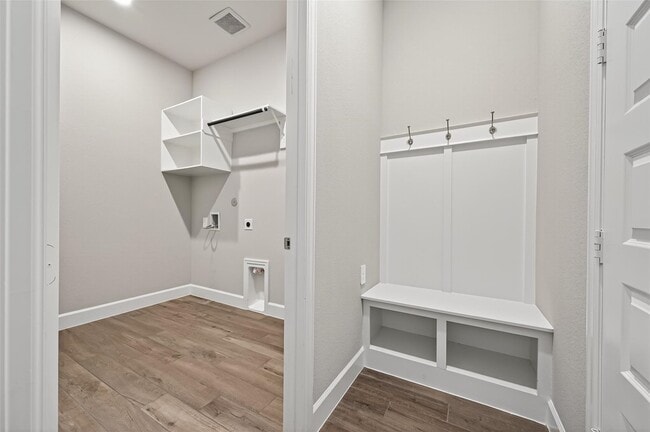 Building Photo - 15330 Legacy Pk Wy