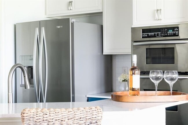 Building Photo - 1000 Liberty Park Dr