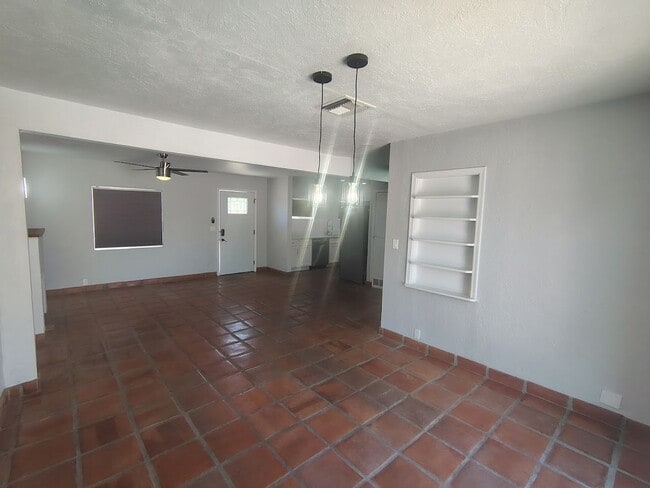Building Photo - 23 E Adams St