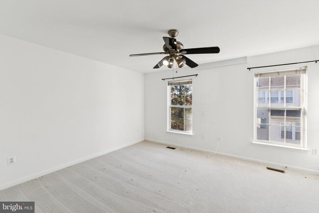 Building Photo - 13965 Sawteeth Way