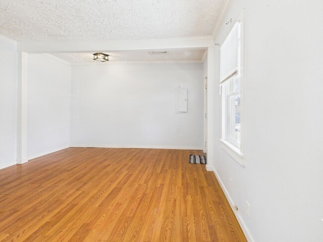 Building Photo - 3205 Hull Street Rd