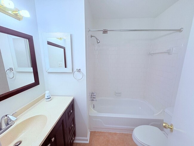 Building Photo - CONVENIENT TO FORT BELVOIR - LORTON TOWNHOUSE