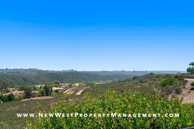Building Photo - Renovated Carmel Valley 4 Bedroom at Costa...