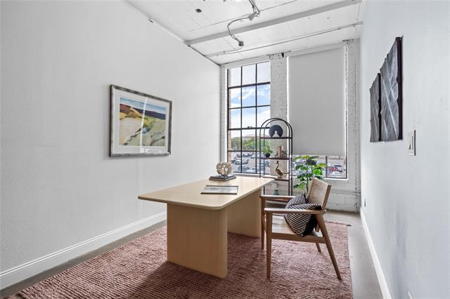 Building Photo - 1122 Jackson St