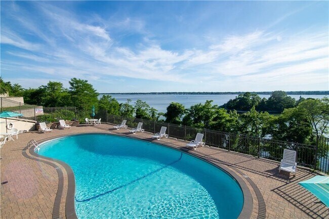 Building Photo - 23 Bullocks Point Ave