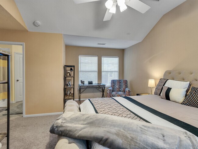 Building Photo - 83 Scarlet Woods Ct