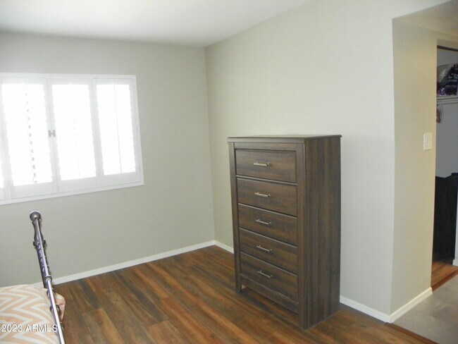 Building Photo - 4926 N 74th St