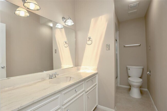 Building Photo - 4243 Yupon Ridge Dr