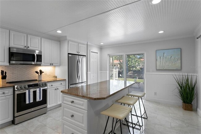 Building Photo - 4815 W San Rafael St