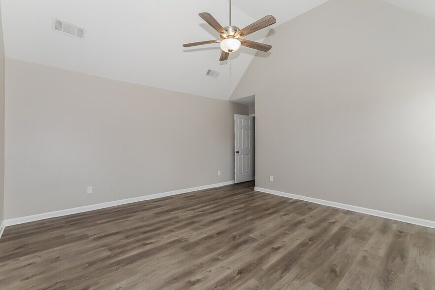 Building Photo - 1597 Rice Square