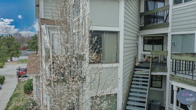 Building Photo - 5550 W 80th Pl
