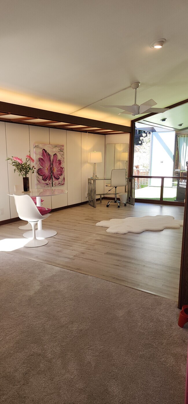 Building Photo - 100 Wimbledon Way