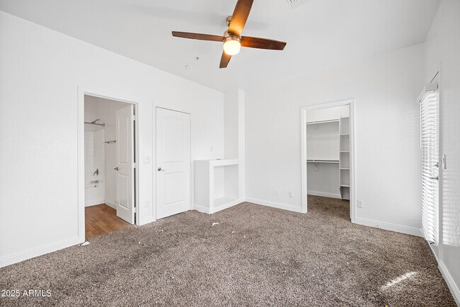 Building Photo - 4608 W Maryland Ave