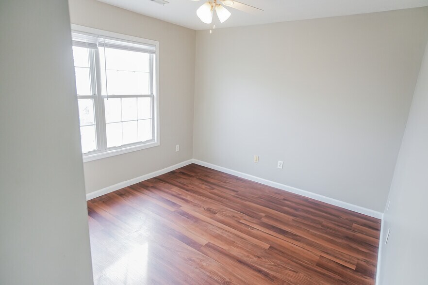 Bedroom 2 - 3709 S Cramer Cir