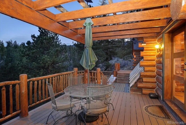 Building Photo - Mountain Log Home for Rent with views and ...