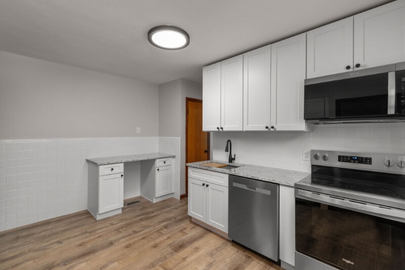 Building Photo - 4980 Fyler Ave