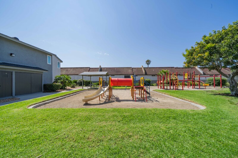 Building Photo - 631 Blackshaw Ln