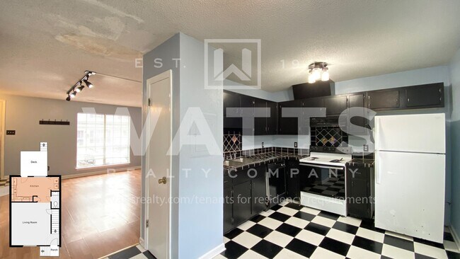 Building Photo - 2 Bedroom Southside Townhouse