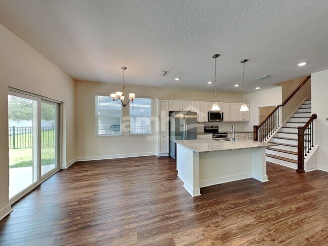 Building Photo - 413 Pine Terrace Dr