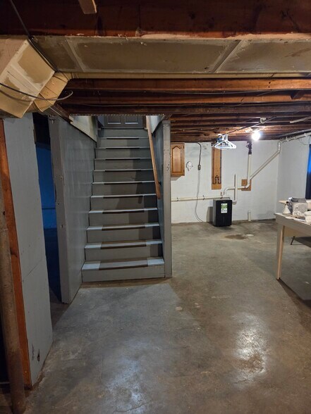 Building Photo - 448 N Ohio Ave
