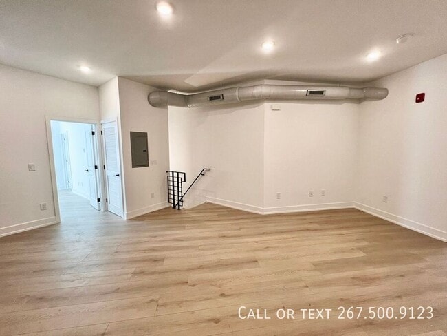 Building Photo - 2003 Amber St