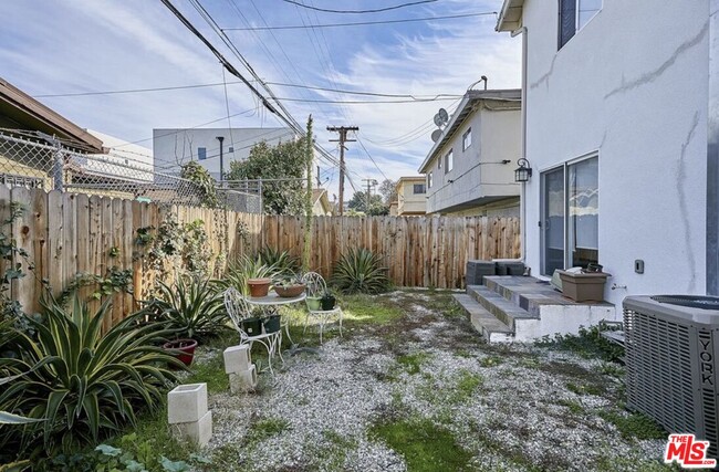 Building Photo - 4829 W 17th St