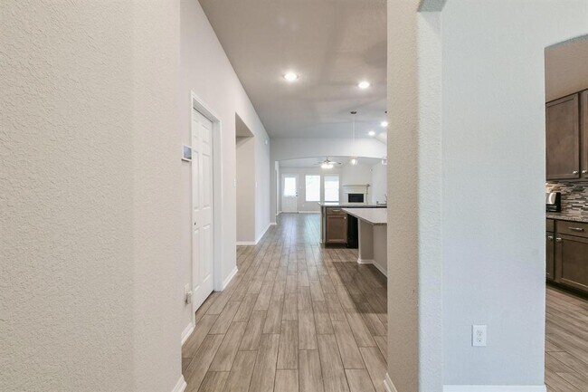 Building Photo - 2233 Garden Square Path