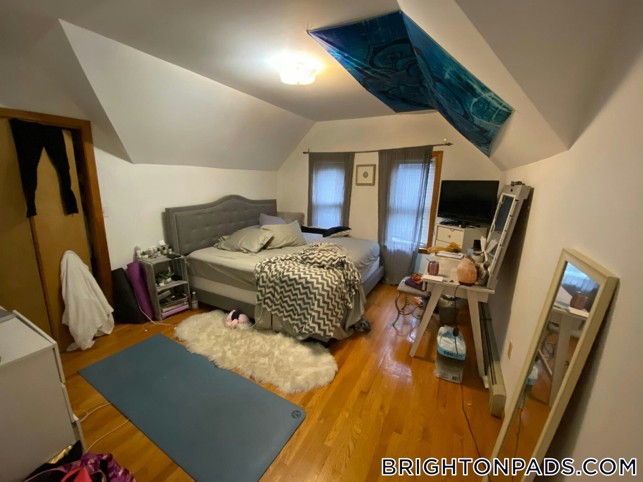 Building Photo - 66 Brooks St