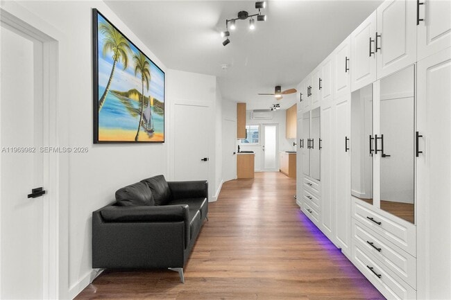 Building Photo - 1009 Meridian Ave