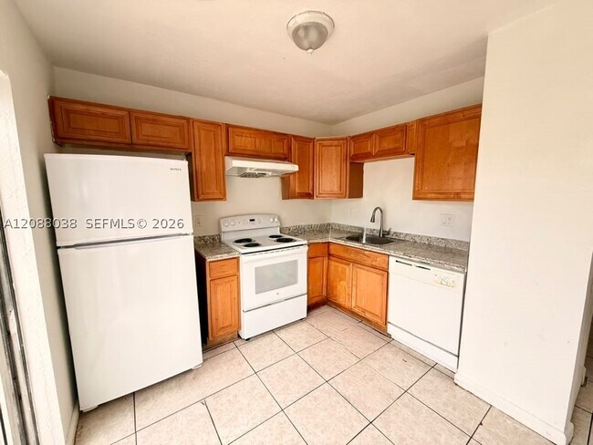 Building Photo - 26243 SW 135th Ave