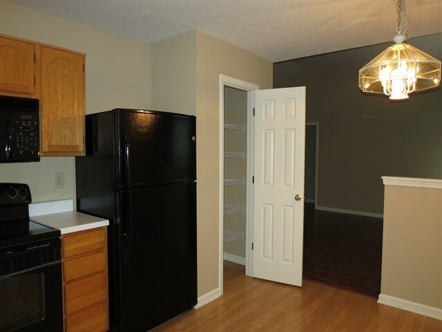 Building Photo - 3836 Rosefinch Circle