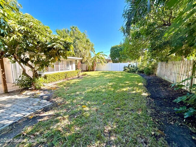 Building Photo - 401 Sea Horse Ave