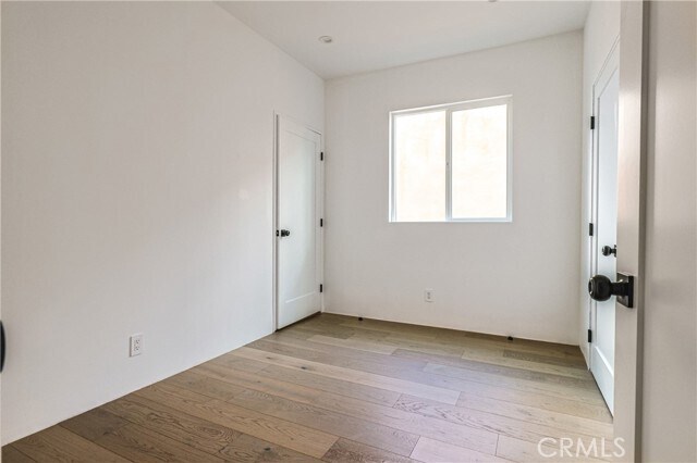 Building Photo - 817 N Orange Grove Ave