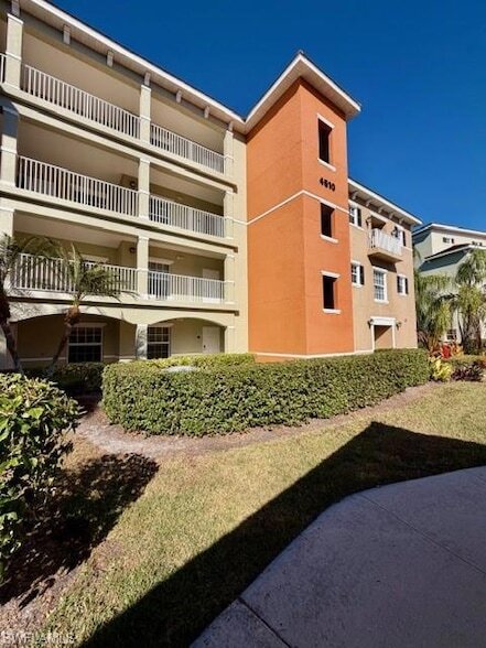 Building Photo - 4510 Botanical Pl Cir
