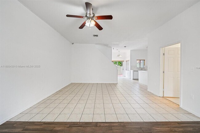Building Photo - 2456 SE 19th Ct