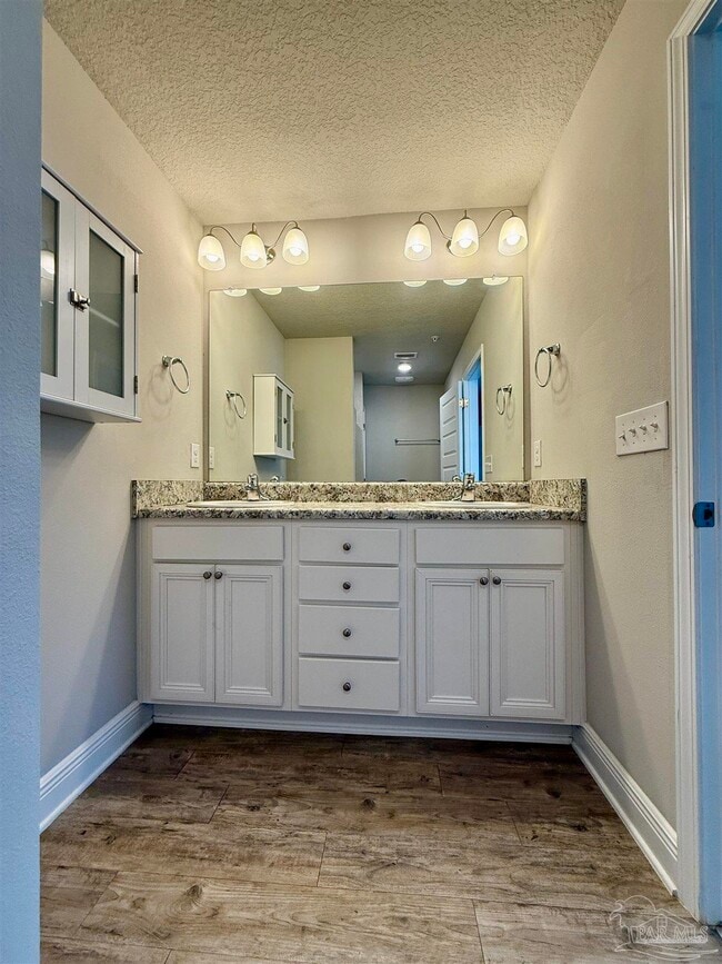 Building Photo - 6029 Royal Port Ct