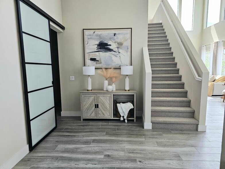 Spacious Foyer - 8536 Aspect Dr