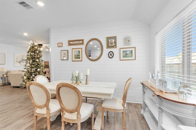 Building Photo - 8217 Boundary Waters Dr