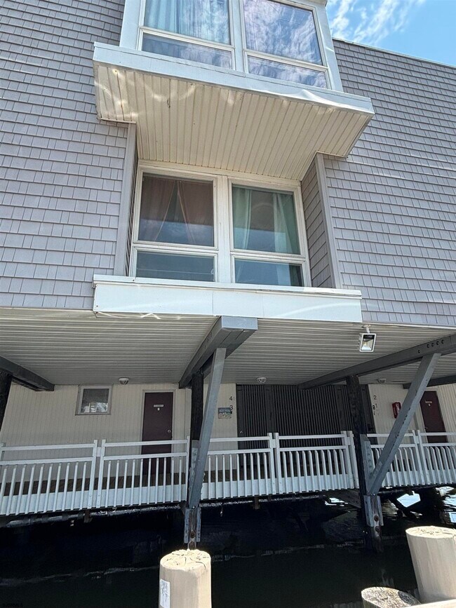 Building Photo - 151 N Annapolis Ave