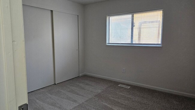 Building Photo - Located in Beautiful Meridian