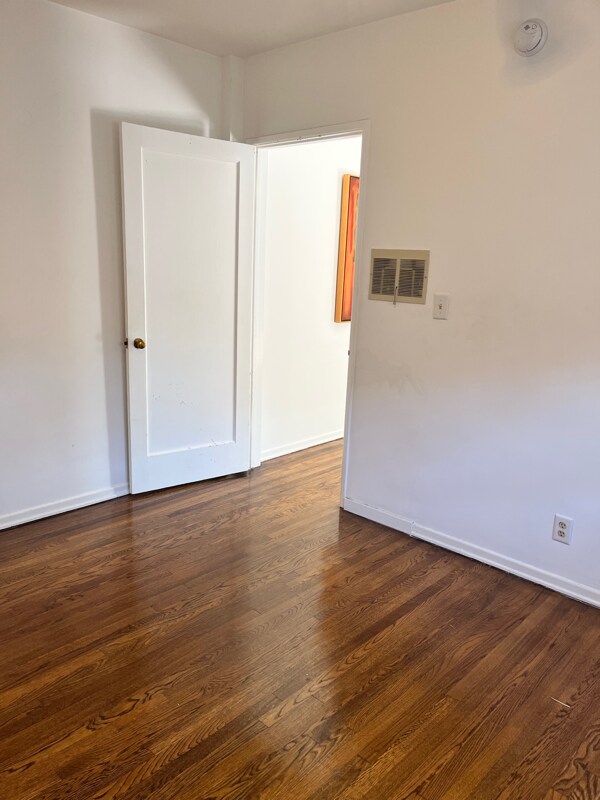 Building Photo - 2226 S Ridgeley Dr