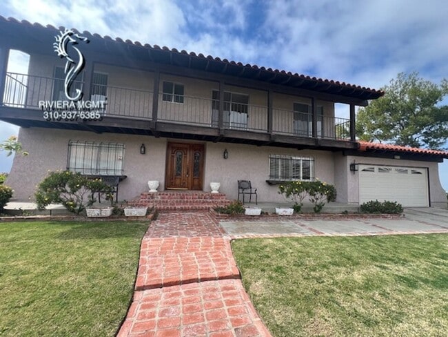 Building Photo - 5 bedroom 4 bath in Rancho Palos Verdes