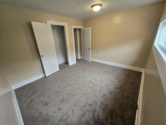 Building Photo - 724 Gino Merli Dr