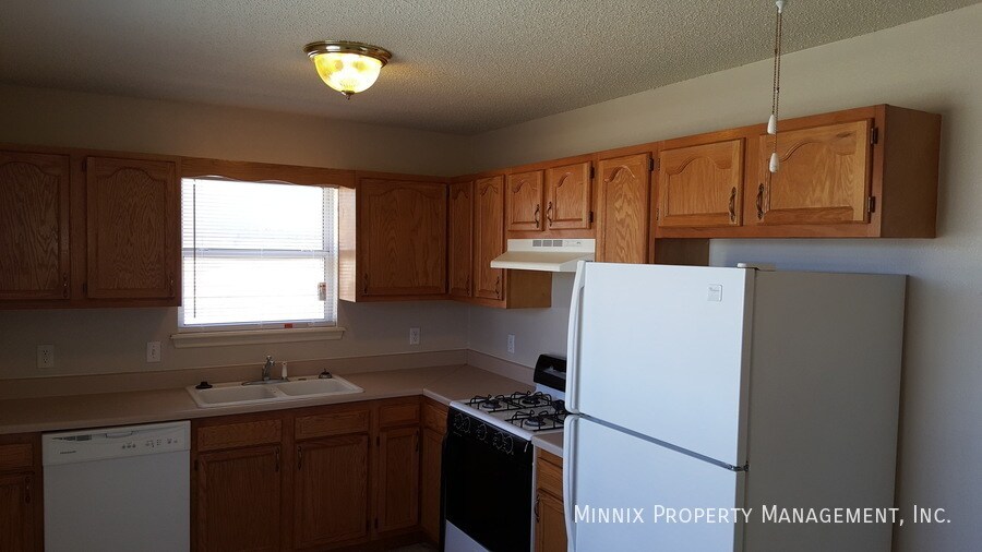 Building Photo - 2713 109th St