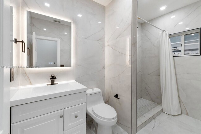 Building Photo - Winged Foot Drive, Hialeah, FL 33015 - 4 BR 3 BA house