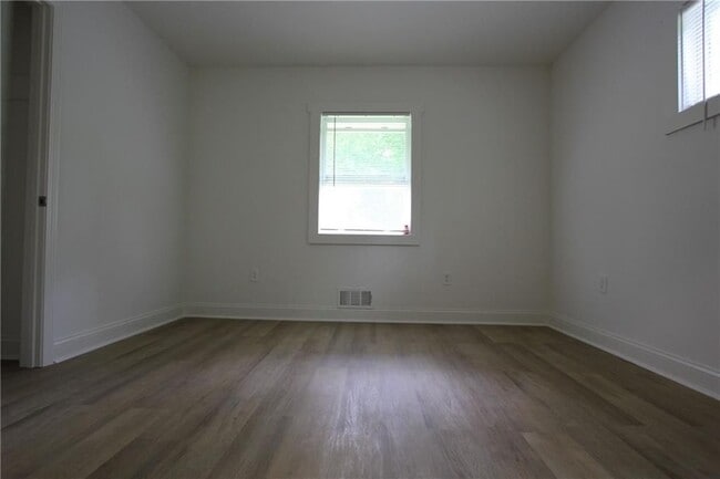 Building Photo - 3533 Larkspur Terrace