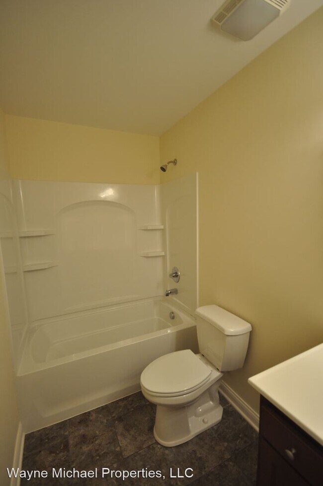 Building Photo - 4 br, 2 bath House - 721 Golfview Drive