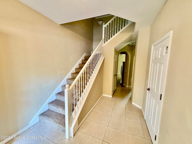 Building Photo - 163 King Neptune Ln